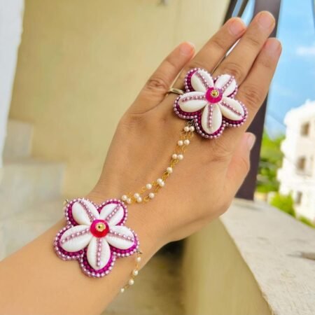 Shell Flower Hathphool (pair)